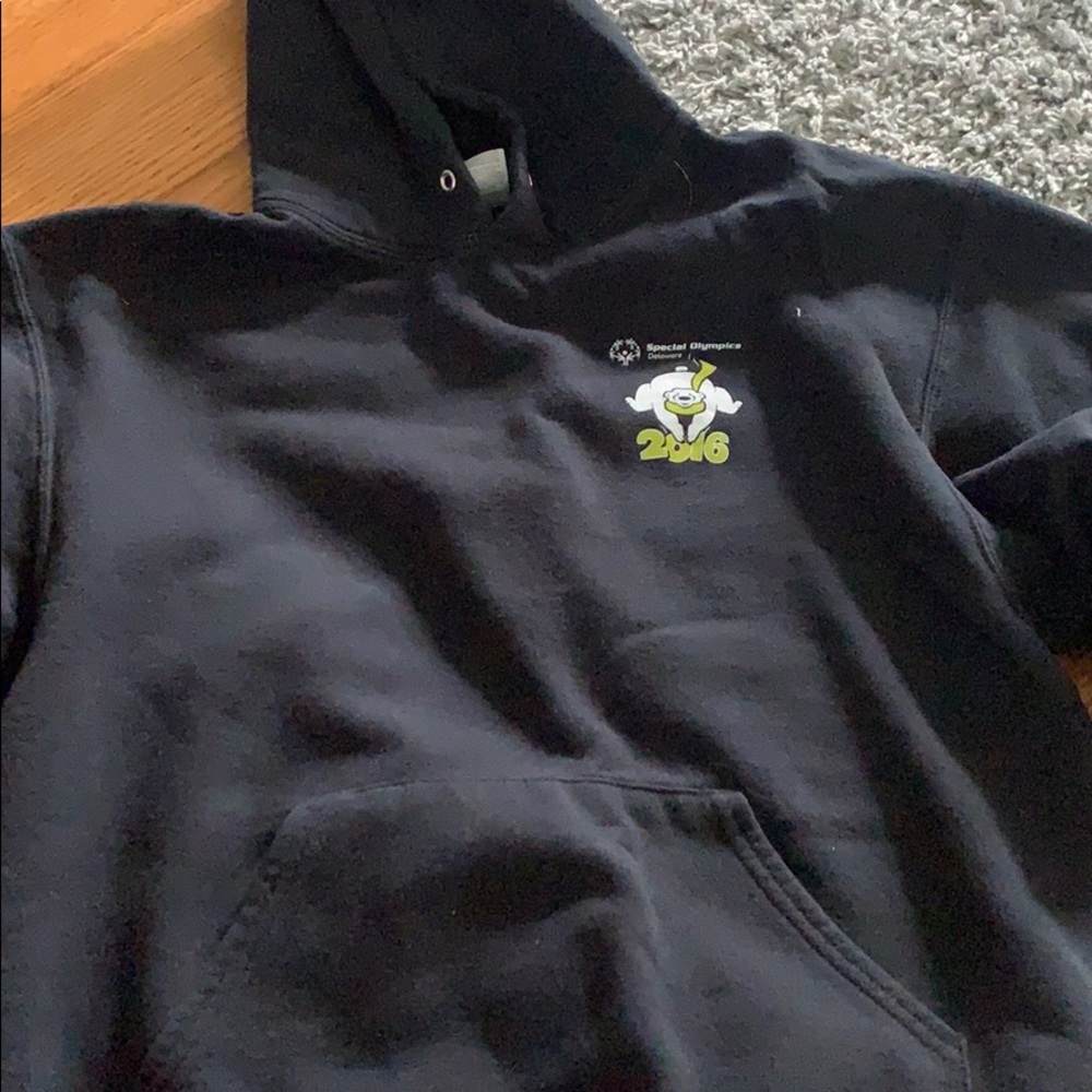 Black polar bear plunge hoodie